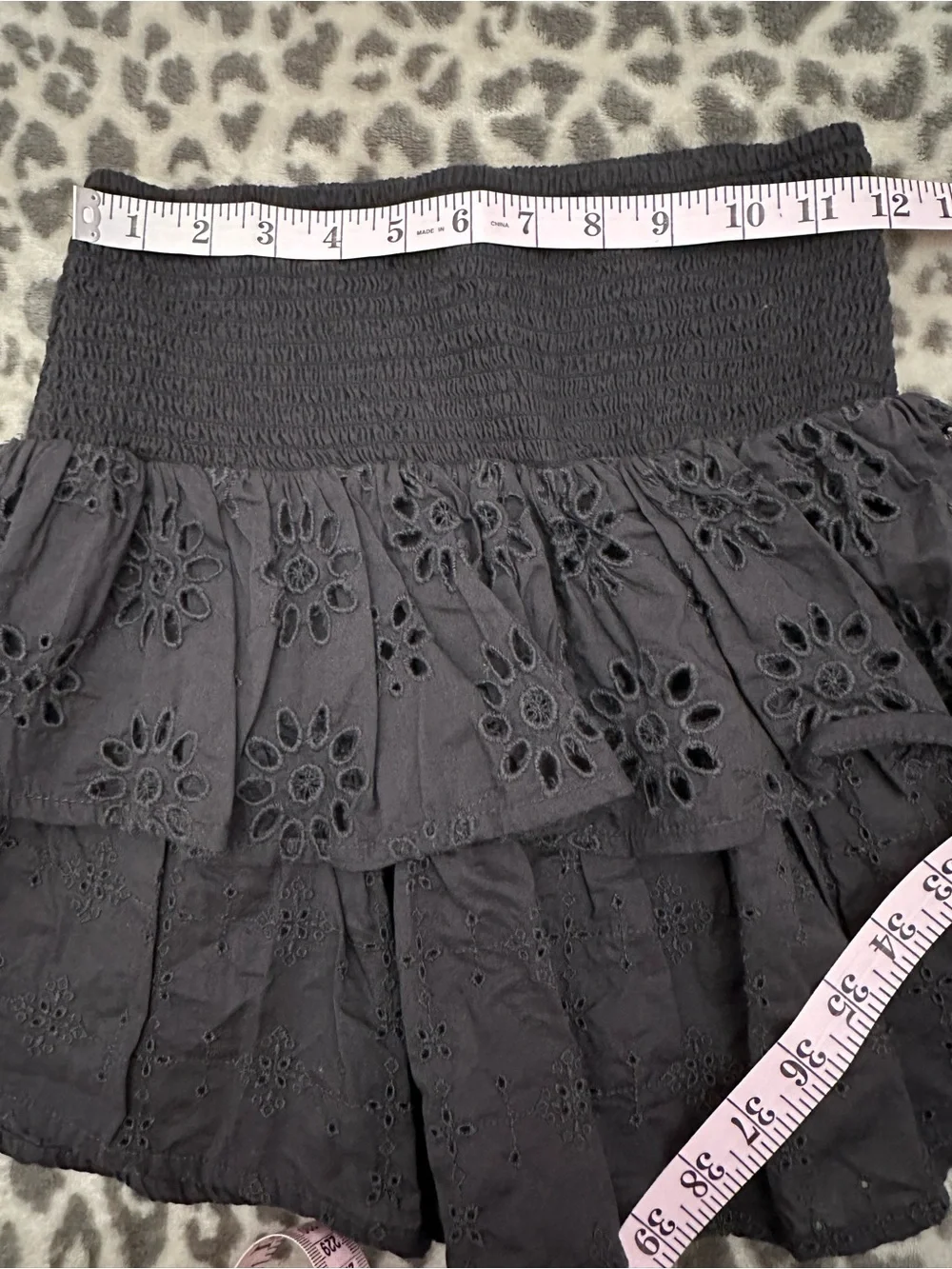 American Eagle Smock Waist Eyelet Tiered Mini Skirt in Black / Dark Gray Size XS - Picture 12 of 14
